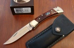 BUCK美国巴克 Chairman Series Folding Hunter 110CWSNK樱桃木签名版折刀-皮套