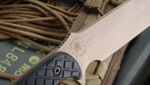 SPARTAN 美国斯巴达Horkos - Combat Utility Knife米卡塔贴片泥色柄战术直刀-配迷彩刀鞘